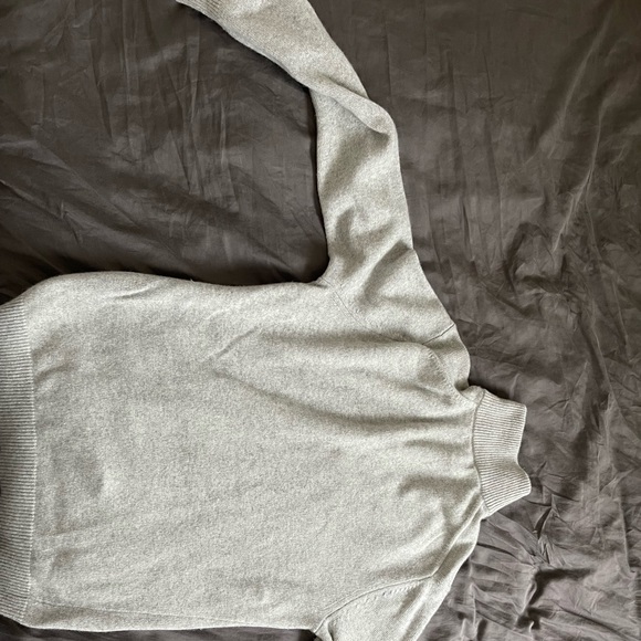 Banana Republic Sweater - Picture 2 of 3